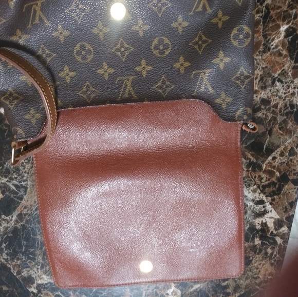 Louis Vuitton 👜 - Picture 5 of 8